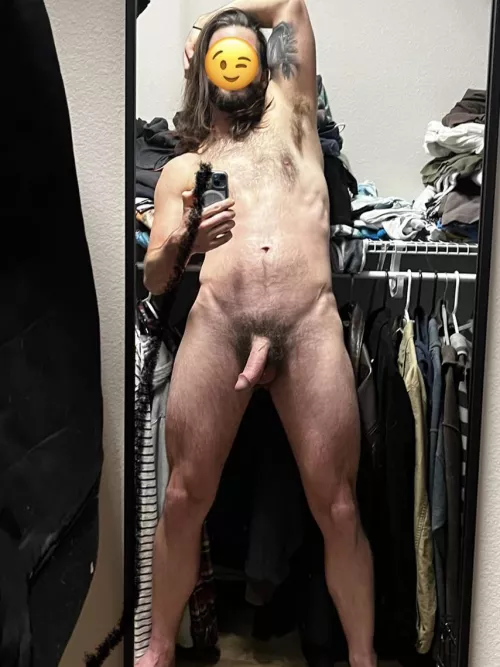 Finally feeling a little gym progress and feeling horny 😅