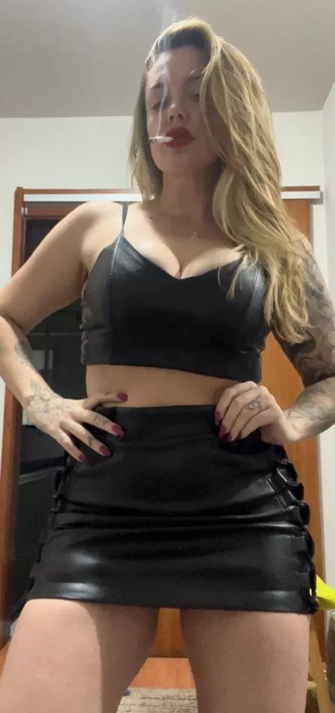 Girls night out. Full leather is good for you? ❤😘