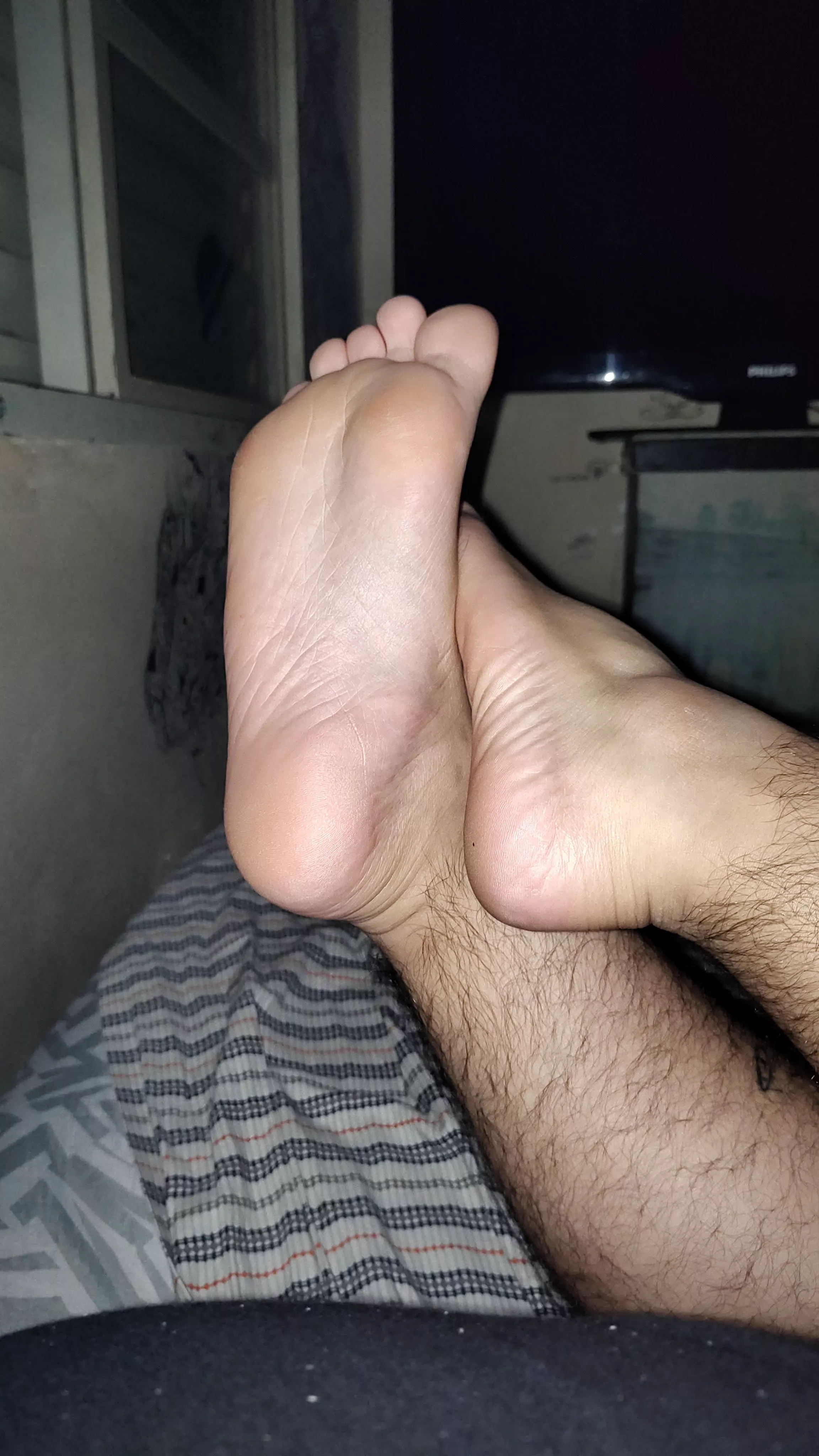 Guess who's lonely again 😅