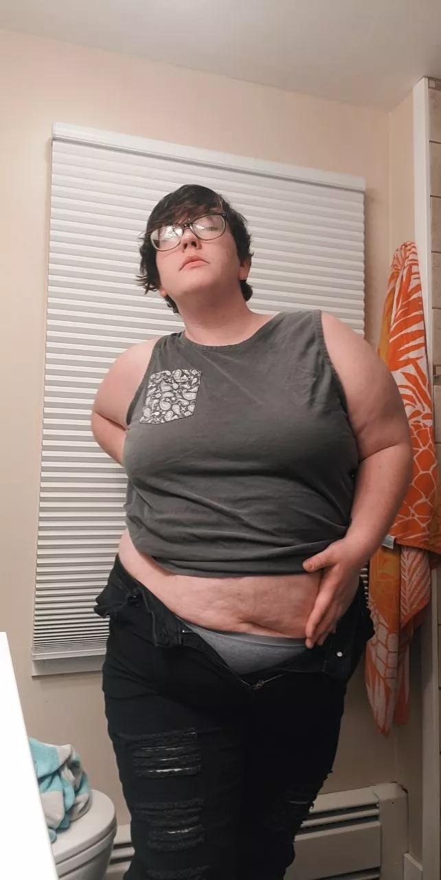 hey 24f just popping in to say hi 😉😄