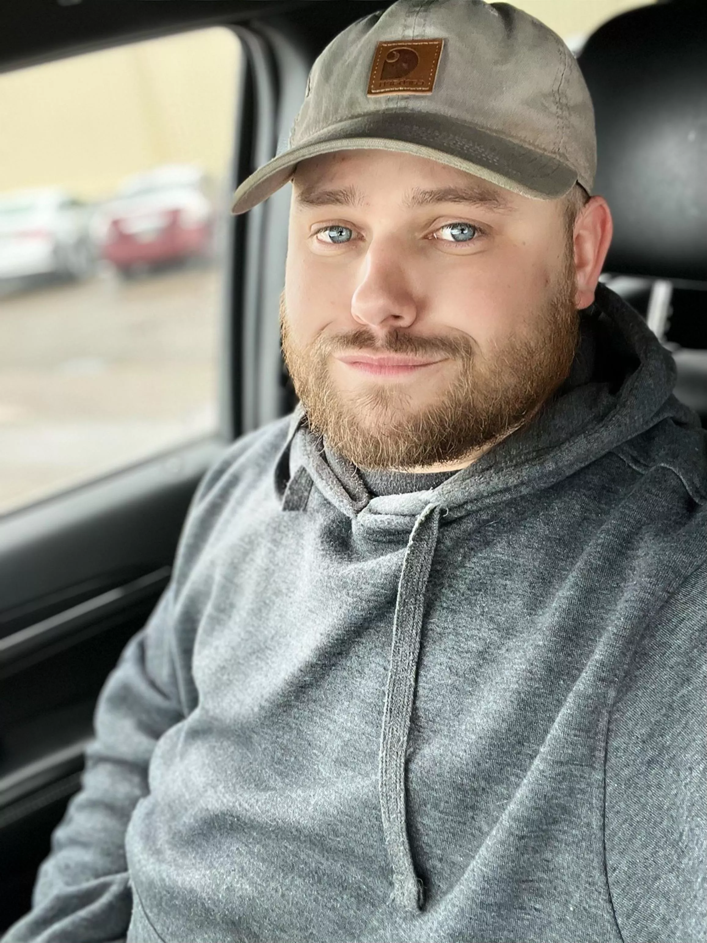 Hi all. Hoping to make some new friends here.