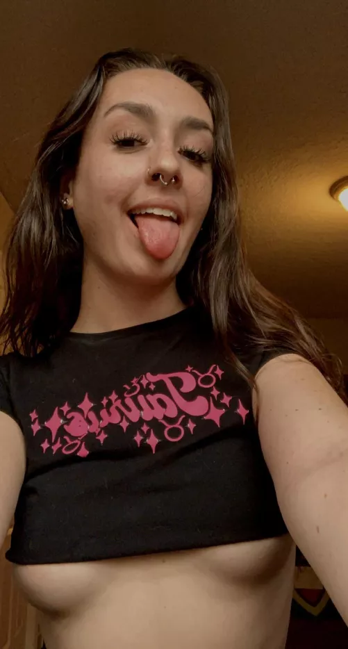 How bad do you wish you could stick your head under my shirt and suck my nipples?😋😜