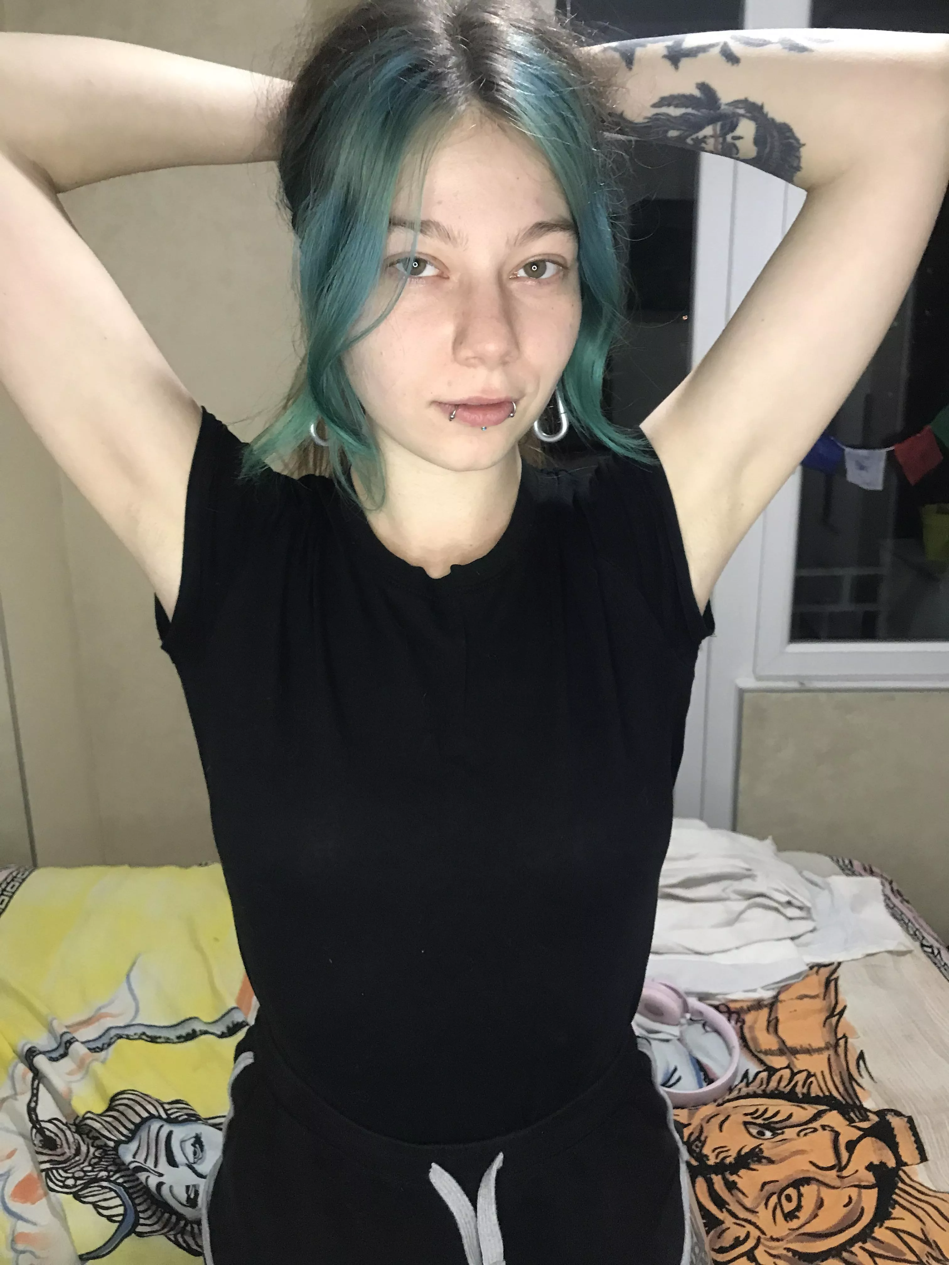 how do you like these fresh armpits☺️