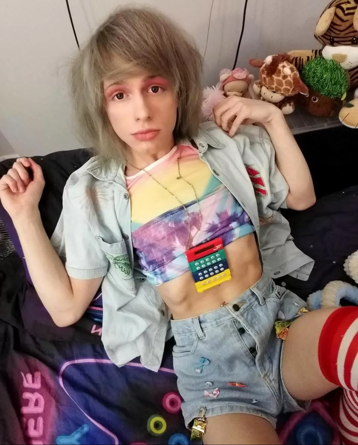 I finally was able to make a femboy outfit in 80s style 😸