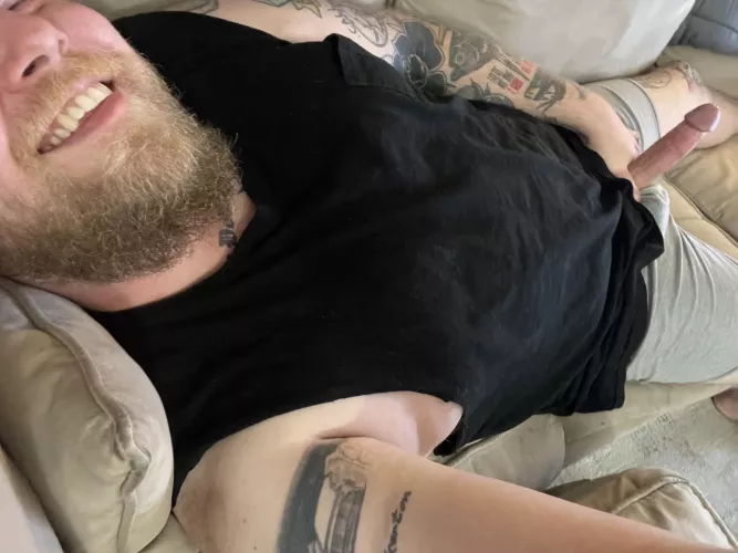 I love the way my beard and cock look in this picture