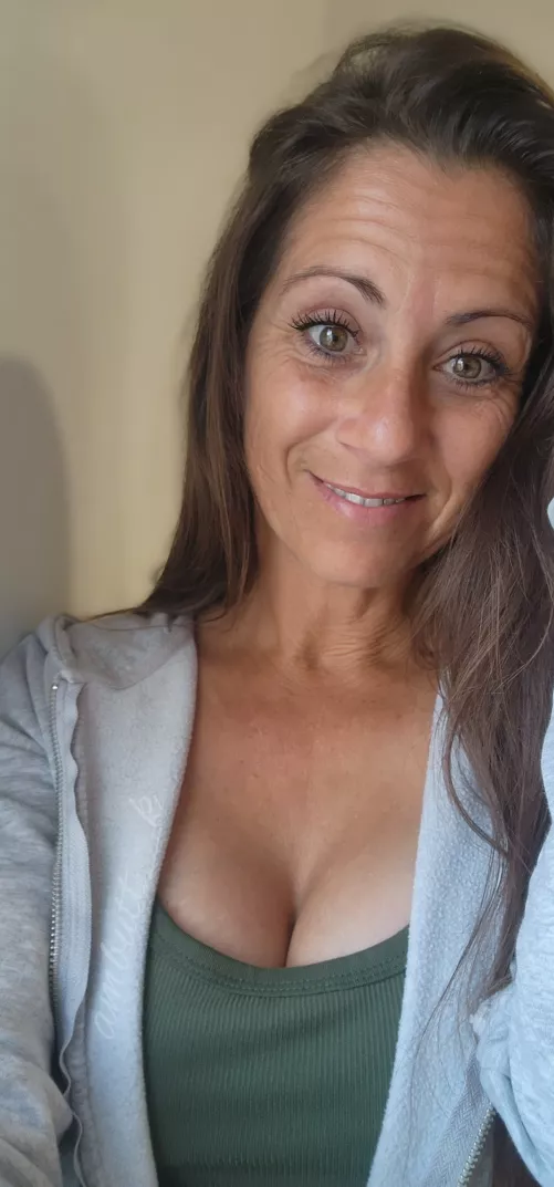 😀 I love when sisters come together so nicely!