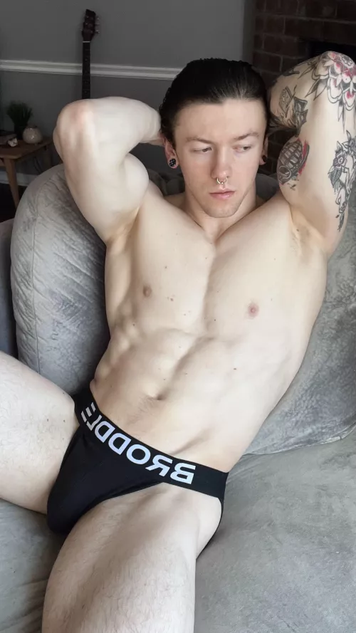 I need to fuck someone until they tap out