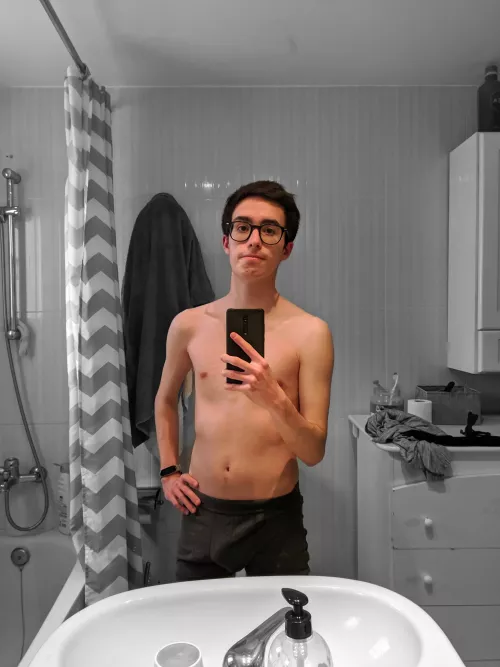 I'm new here!! (20 y.o)