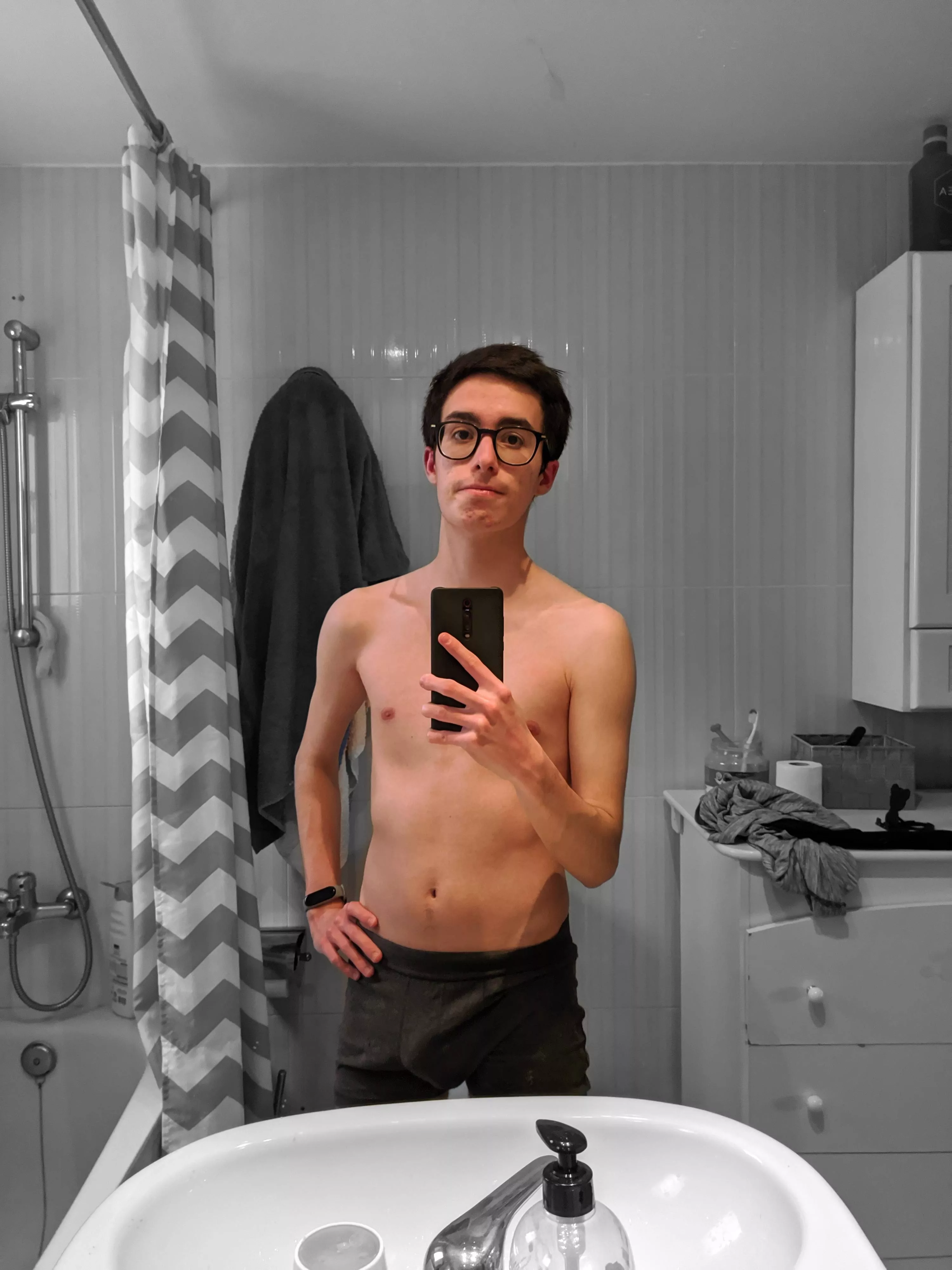 I'm new here!! (20 y.o)