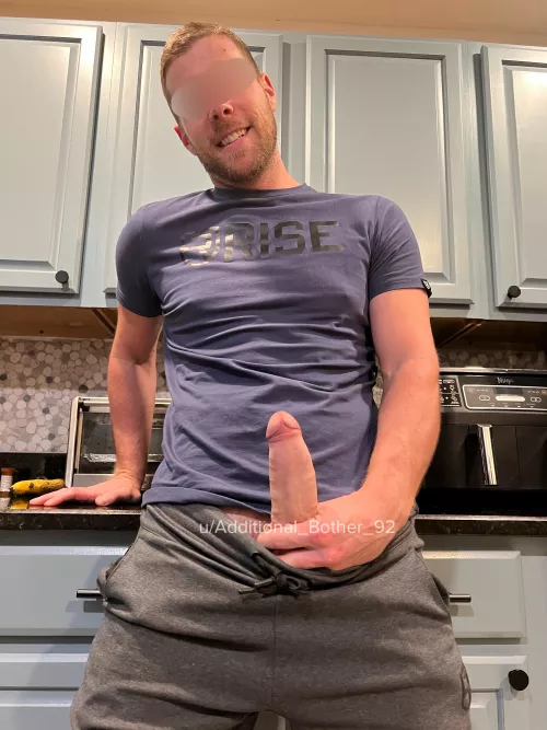 Just trying to get some supper together and this thing comes busting through