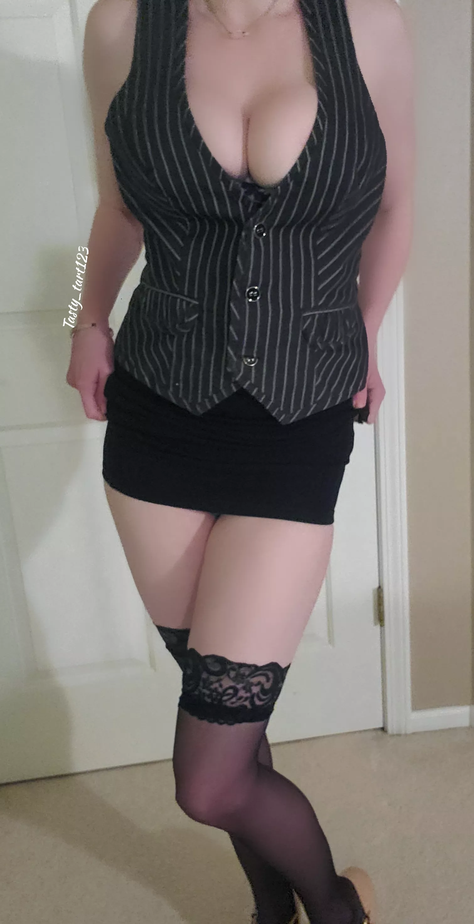 keep pulling the skirt up, but leave the thigh highs on!