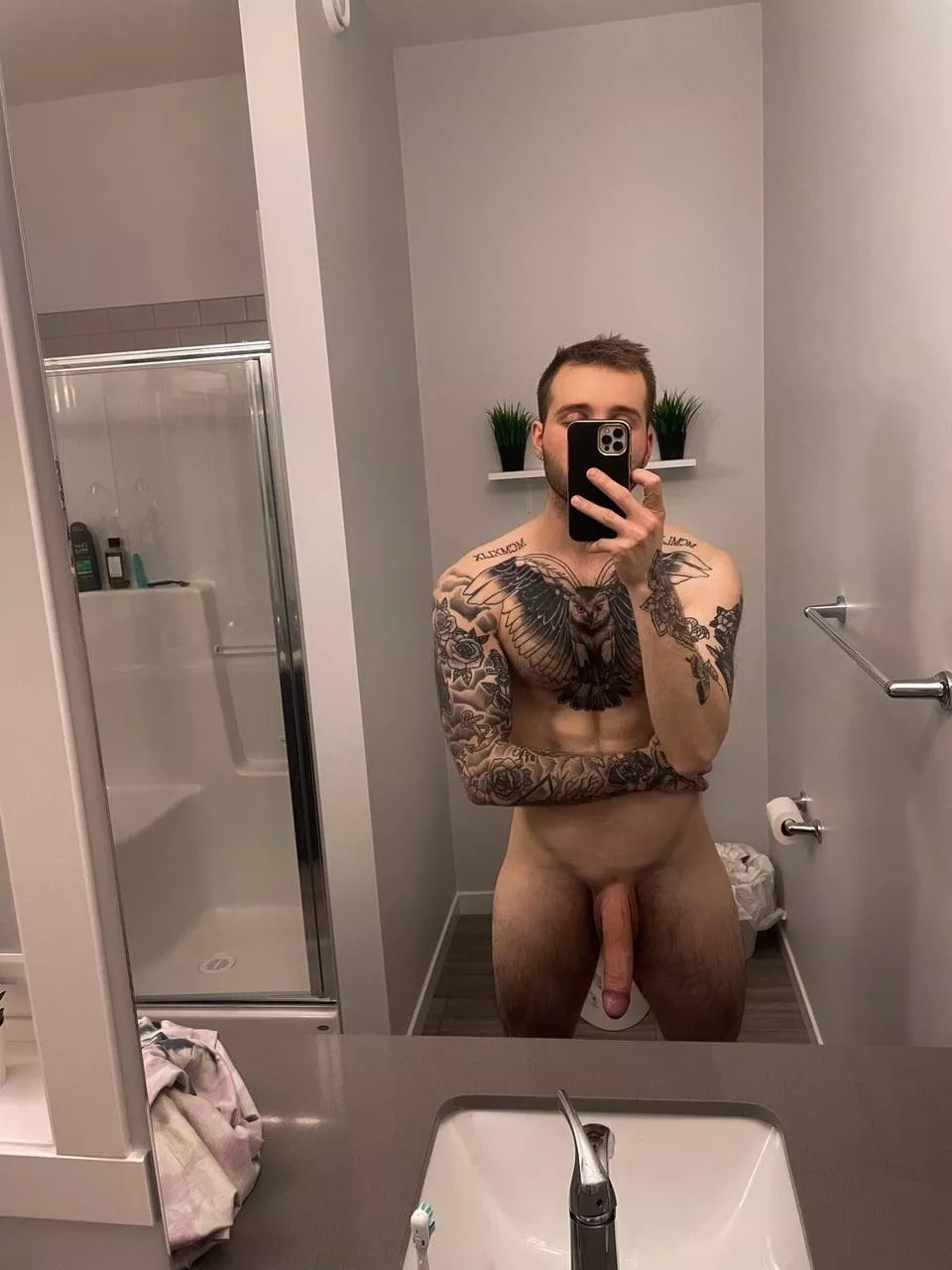 (M) Bonjour all you sexy individuals/couples😈
