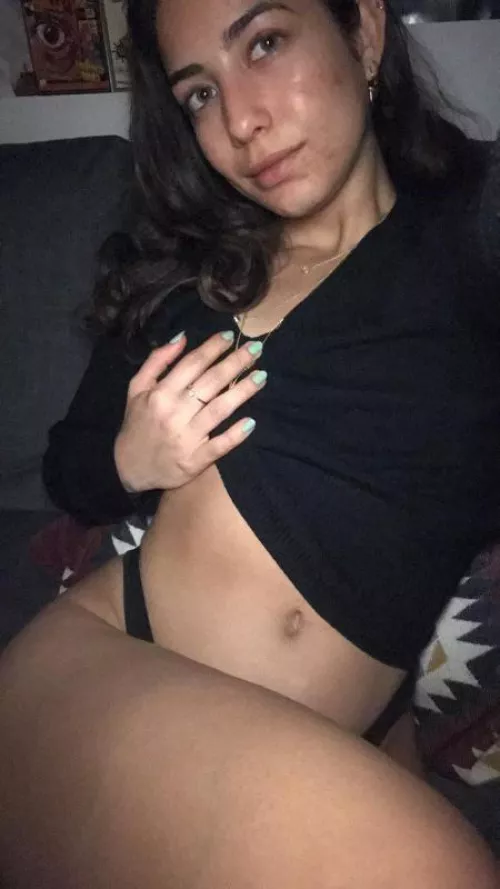 my hubby just left who s coming over? 😈