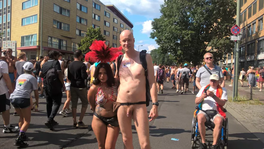 (m)yself nude in public with this festivalslut, share!