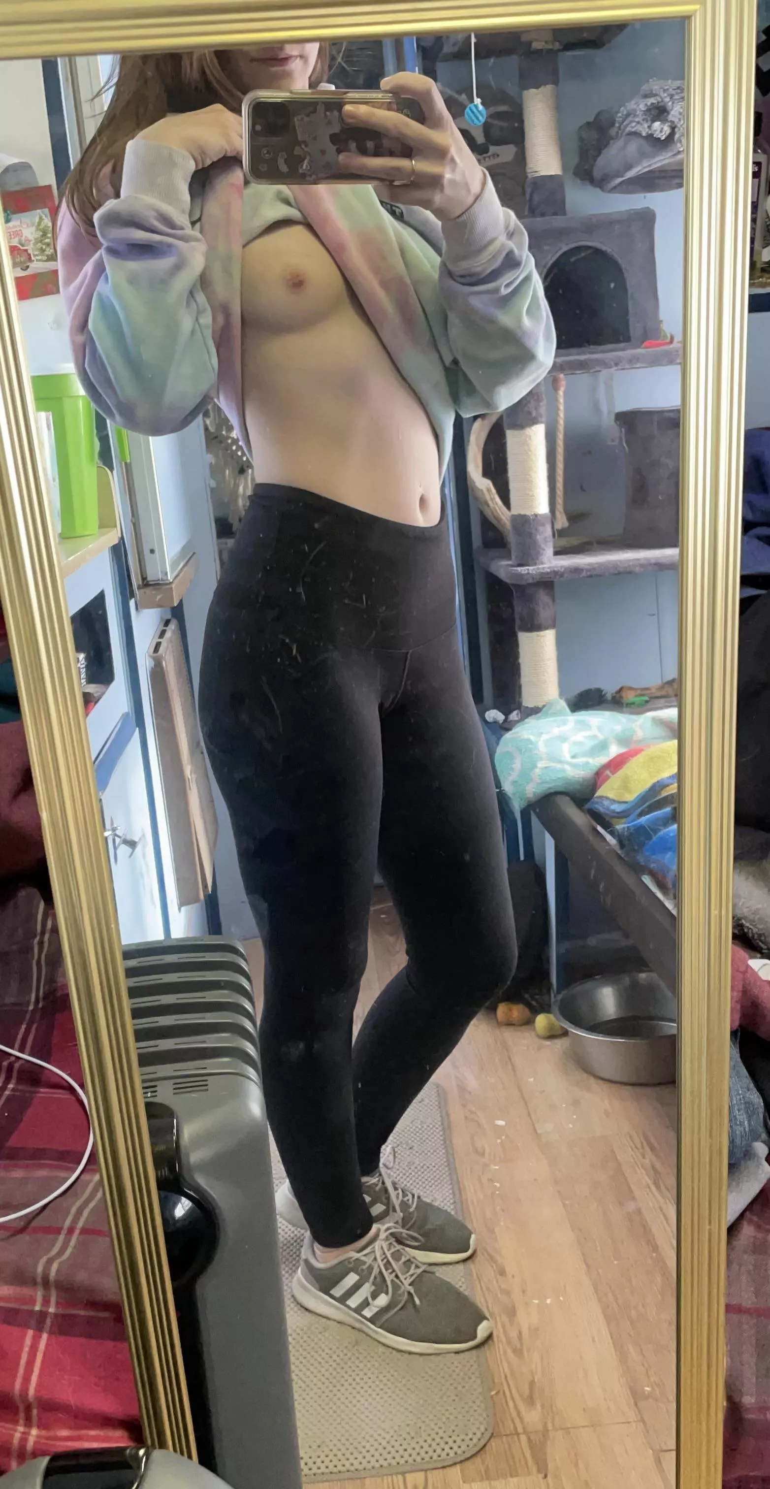 No bra! Free the tits!