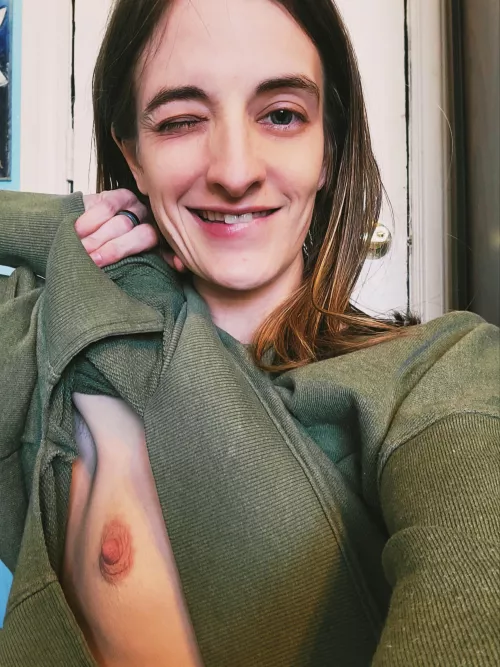 No makeup, no bra, no worries 😘