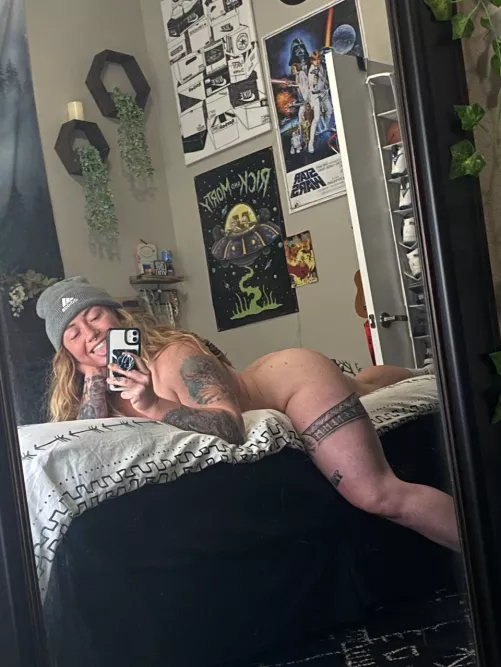 Oh fuck Metallica hard, something I like to start a new week with, fitness girl