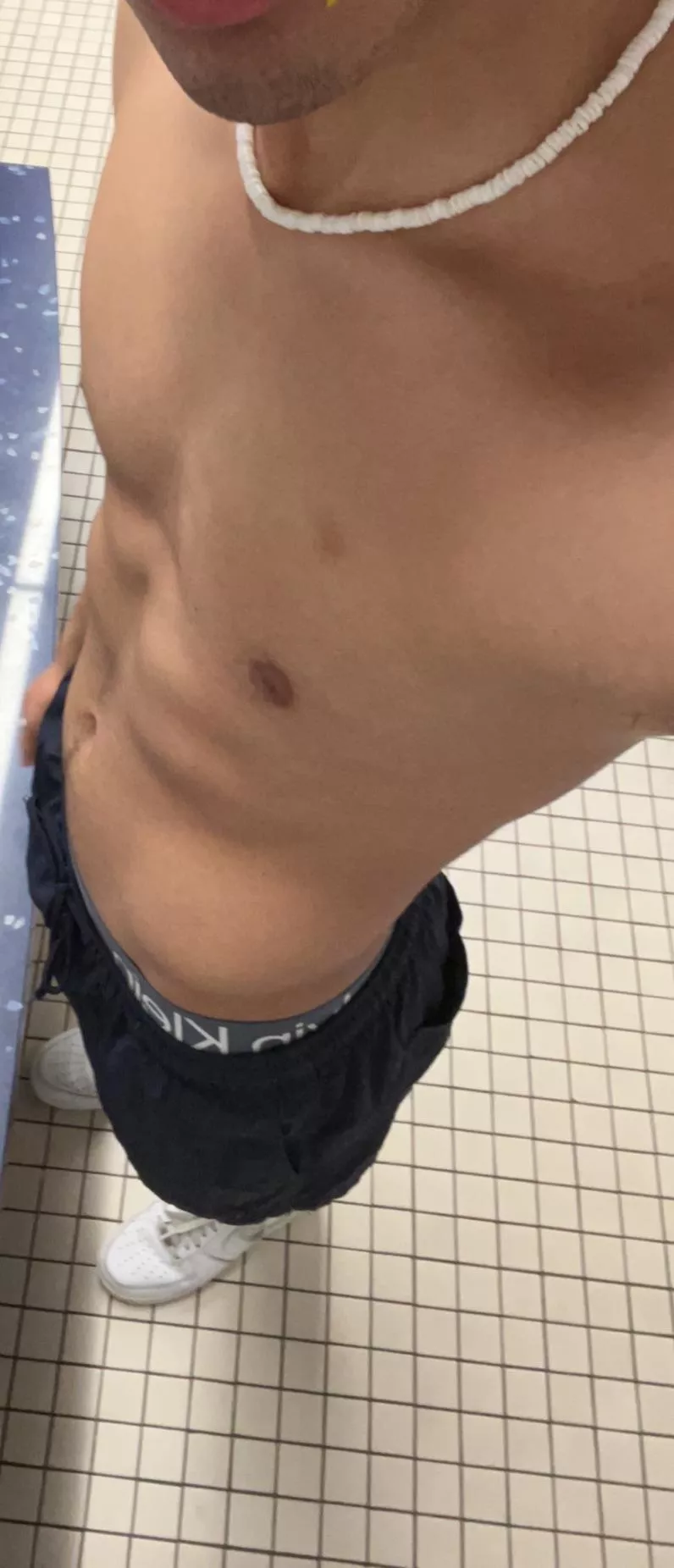 only hot guys hmu @h_boy3504