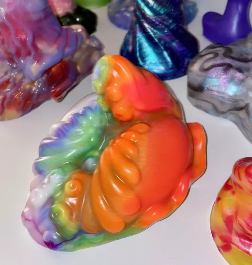 Rainbow S/S Pelagio grinder by Gelatinous Creations! 🌈