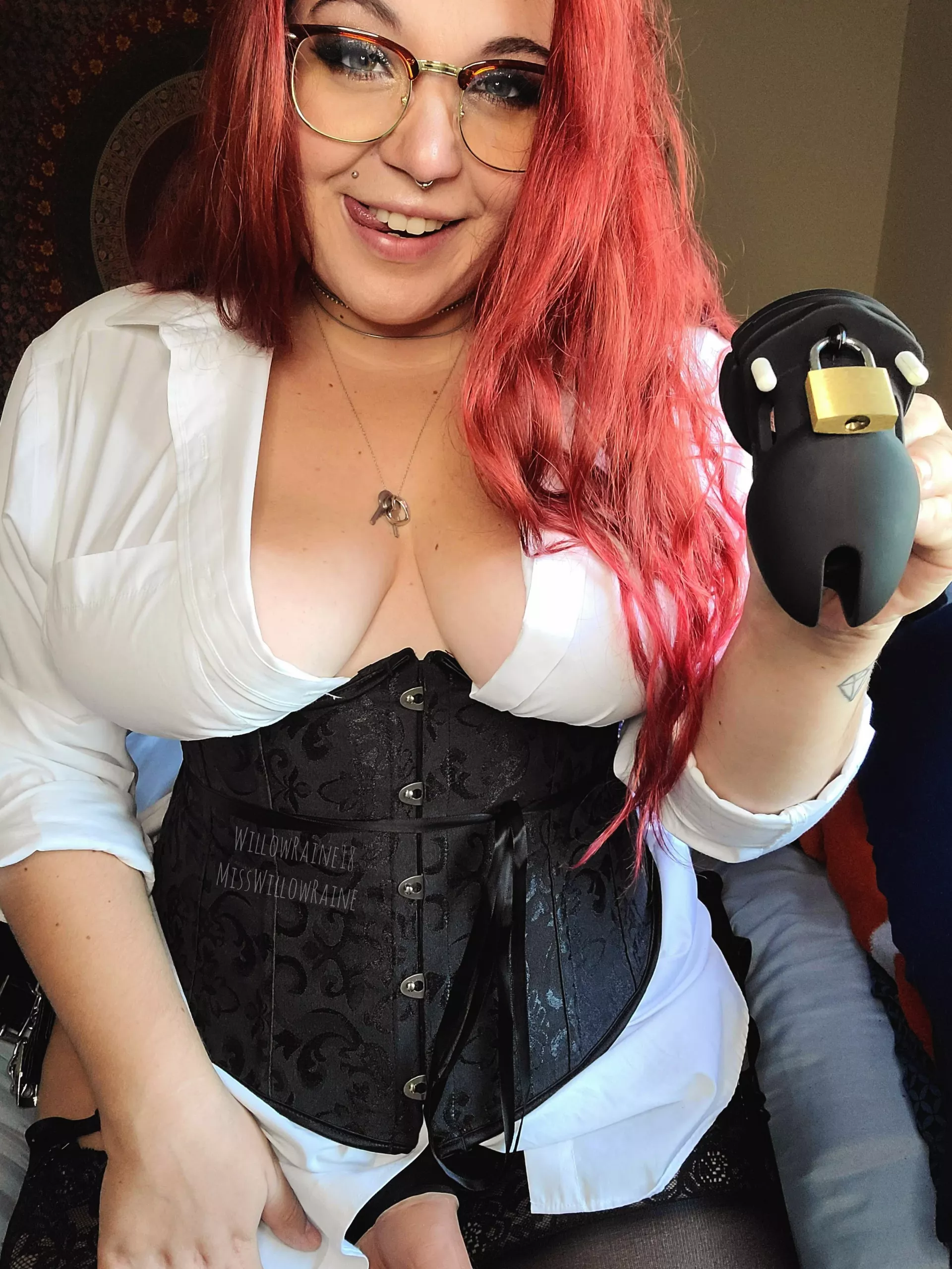 [SELLING]❗VERIFIED❗I know you crave being controlled, desire to be obedient! 👑 Mommy is here to use you, push you, and break you. DOMME SESSIONS ☆ PICS&VIDS ☆ LIVE CAM ☆ WORN ITEMS | SISSIFICATION•HUMILIATION•SPH•CBT•BODY WORSHIP