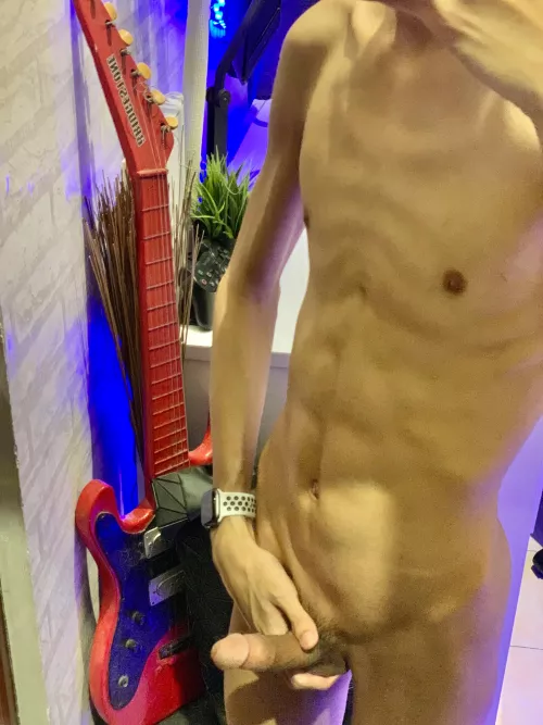 Small yet juicy cock 💦