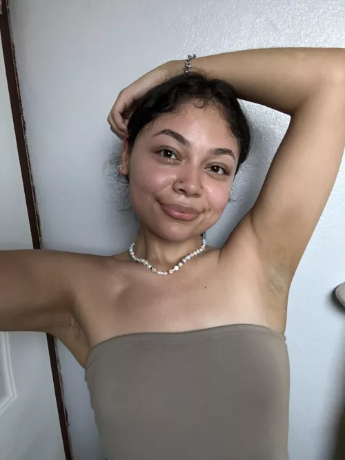 Sweaty and and sticky armpits