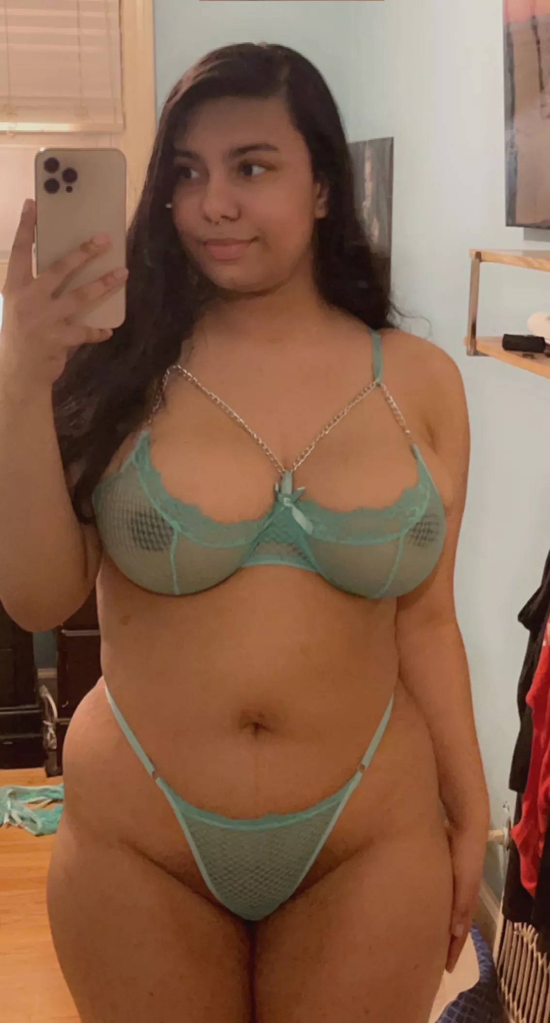 The bigger the girl, the sexier and cuter she is