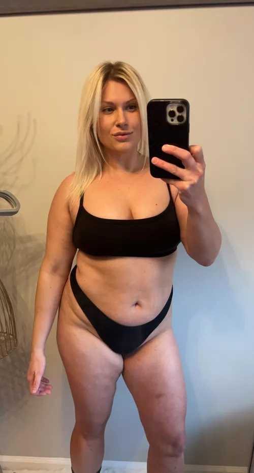 This is what’s under my scrubs today 😇