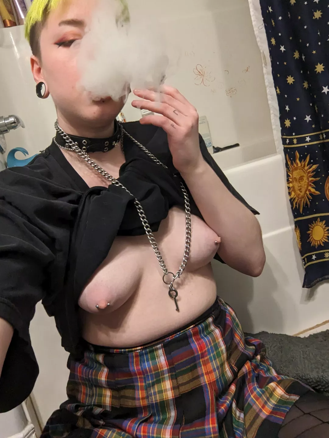 this joint's rolled with two different strains 😋