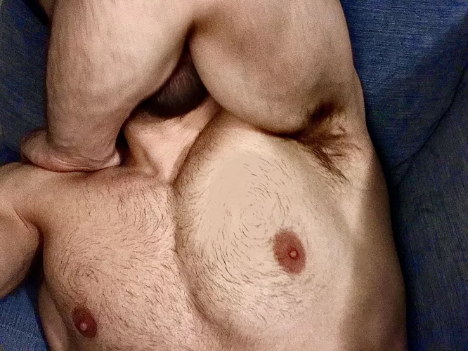 Wanna lick my sweat armpit!?!👅💦