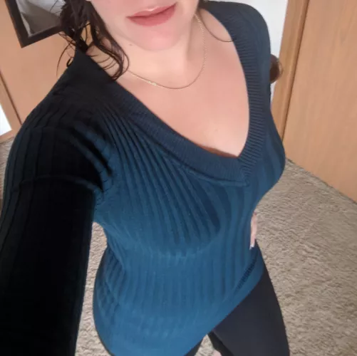 Want to chat with kinky people. Love the idea of swinging, cuckolding, chastity and femdom. Be interesting with your chat please