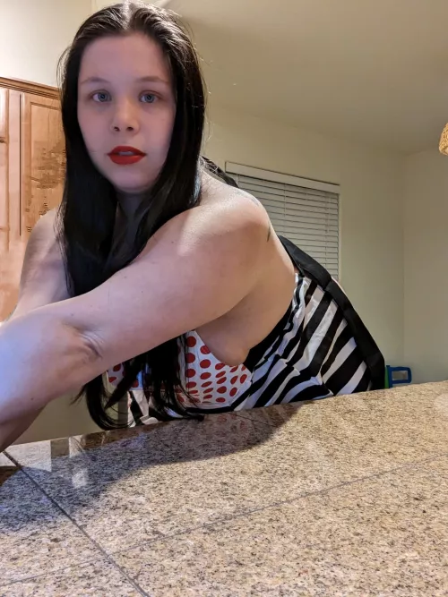 Want to see my husband put a bun in the oven!🥧🥧