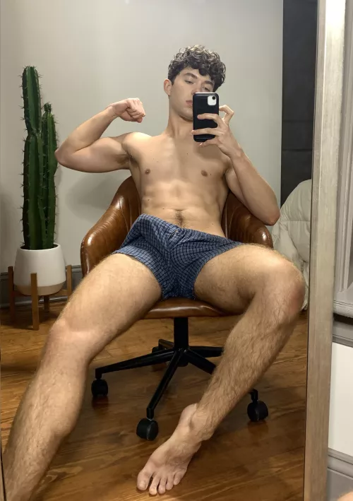 What do we think about the outline in boxers?