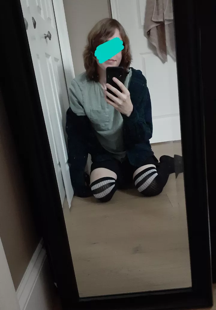 What do you think of my outfit? 💚