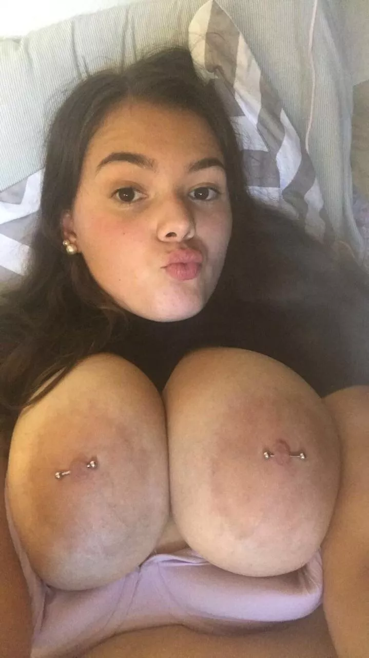 Young face big tits