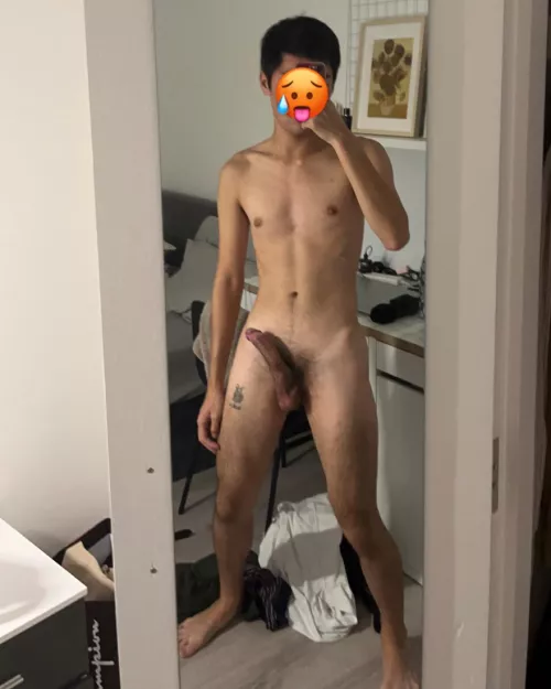 19 Asian top looking for cute twinks who show face @okroom2025