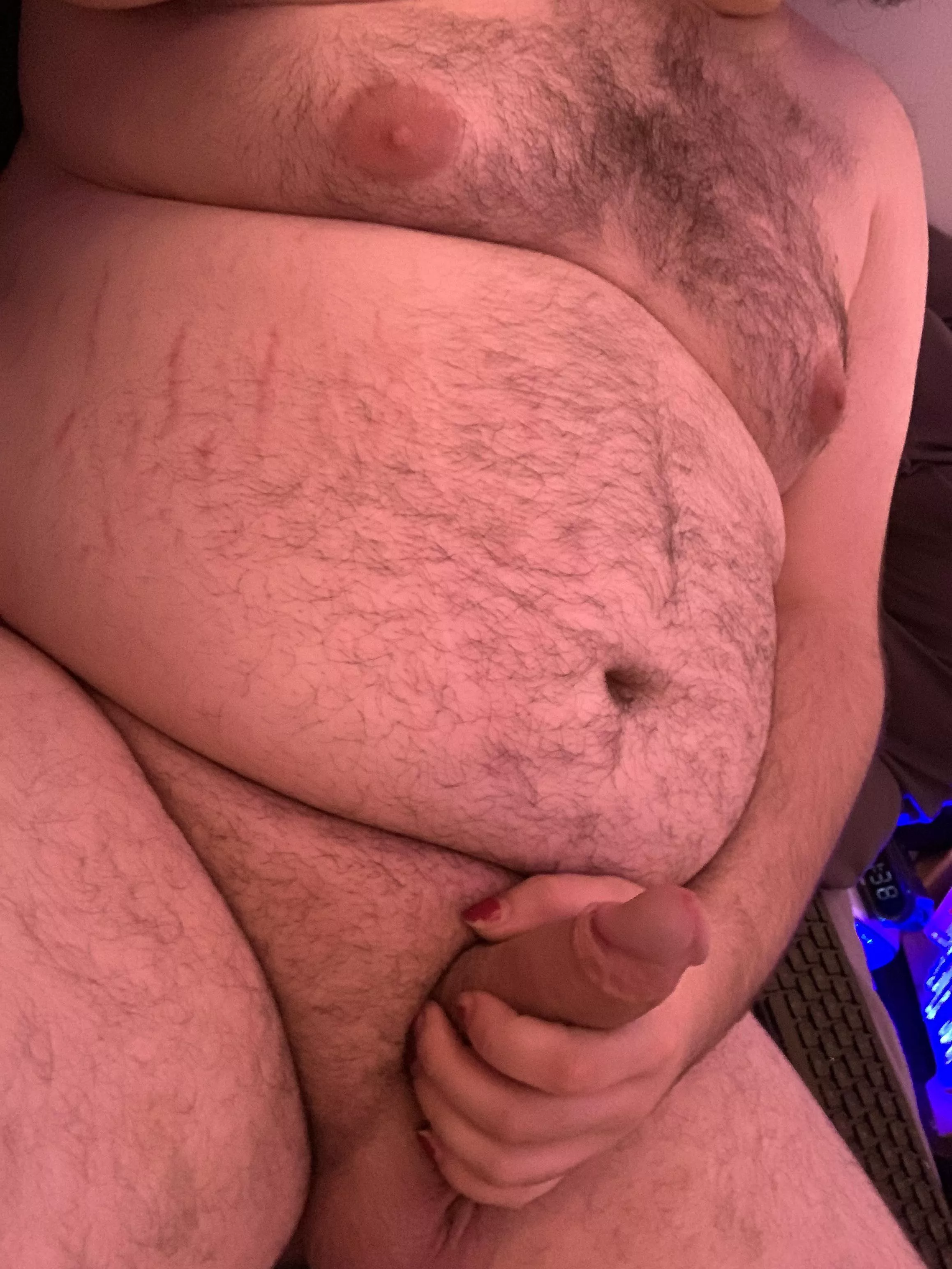 20 chubby bear sub looking for a dom to please! sc: hotntoastee