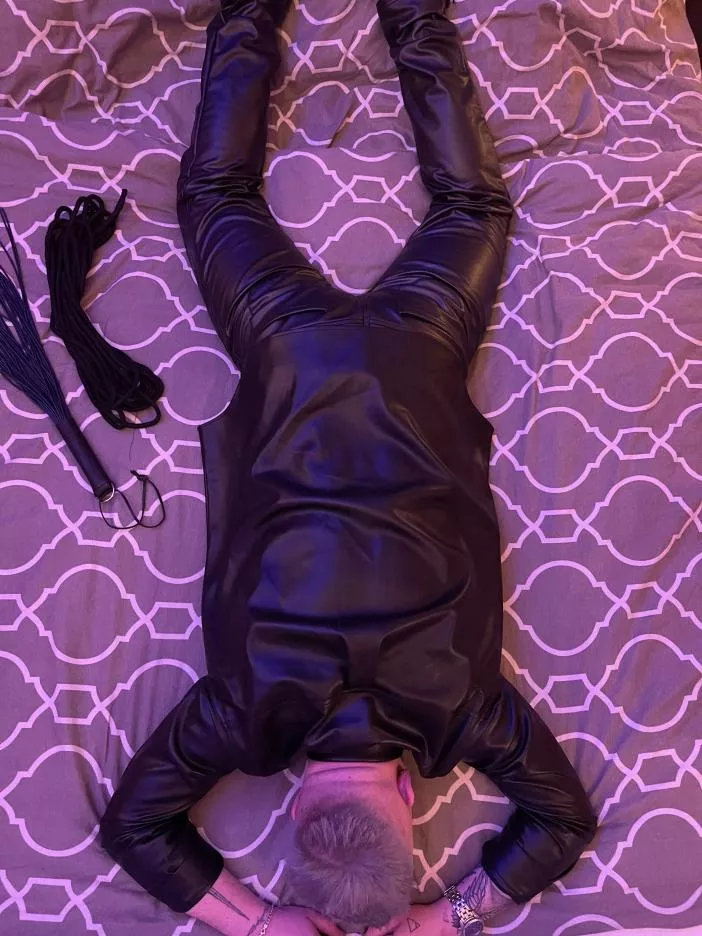 (21) any leather lovers?