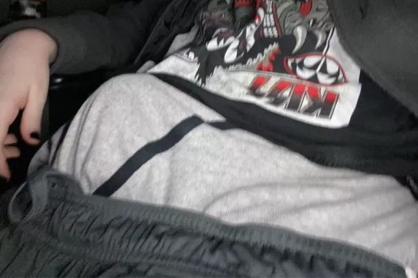 <3 first time post so hello