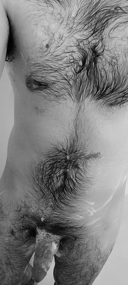 Caution: slippery when wet🦦