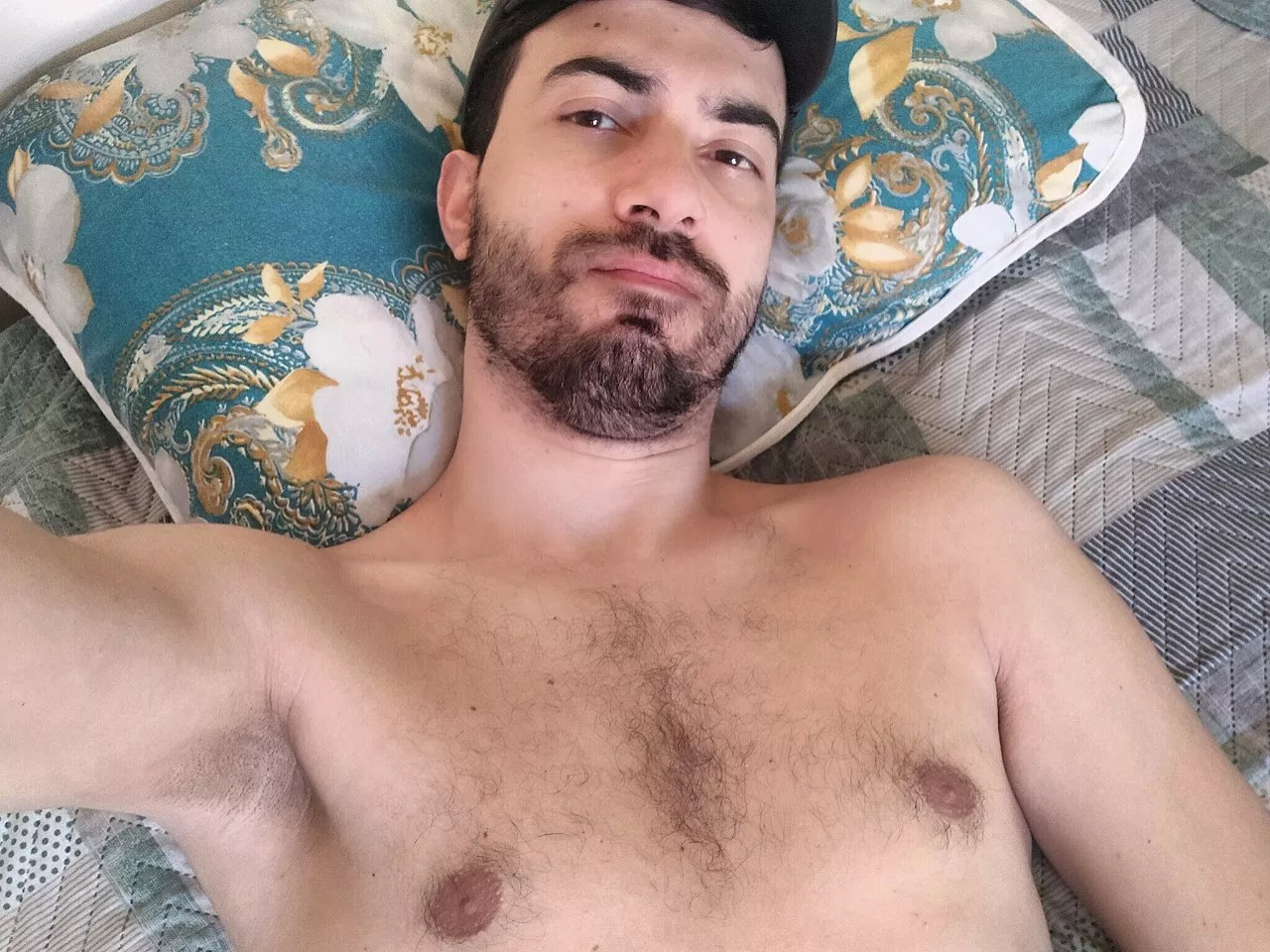 Chilling out this Friday. What are you guys up to?