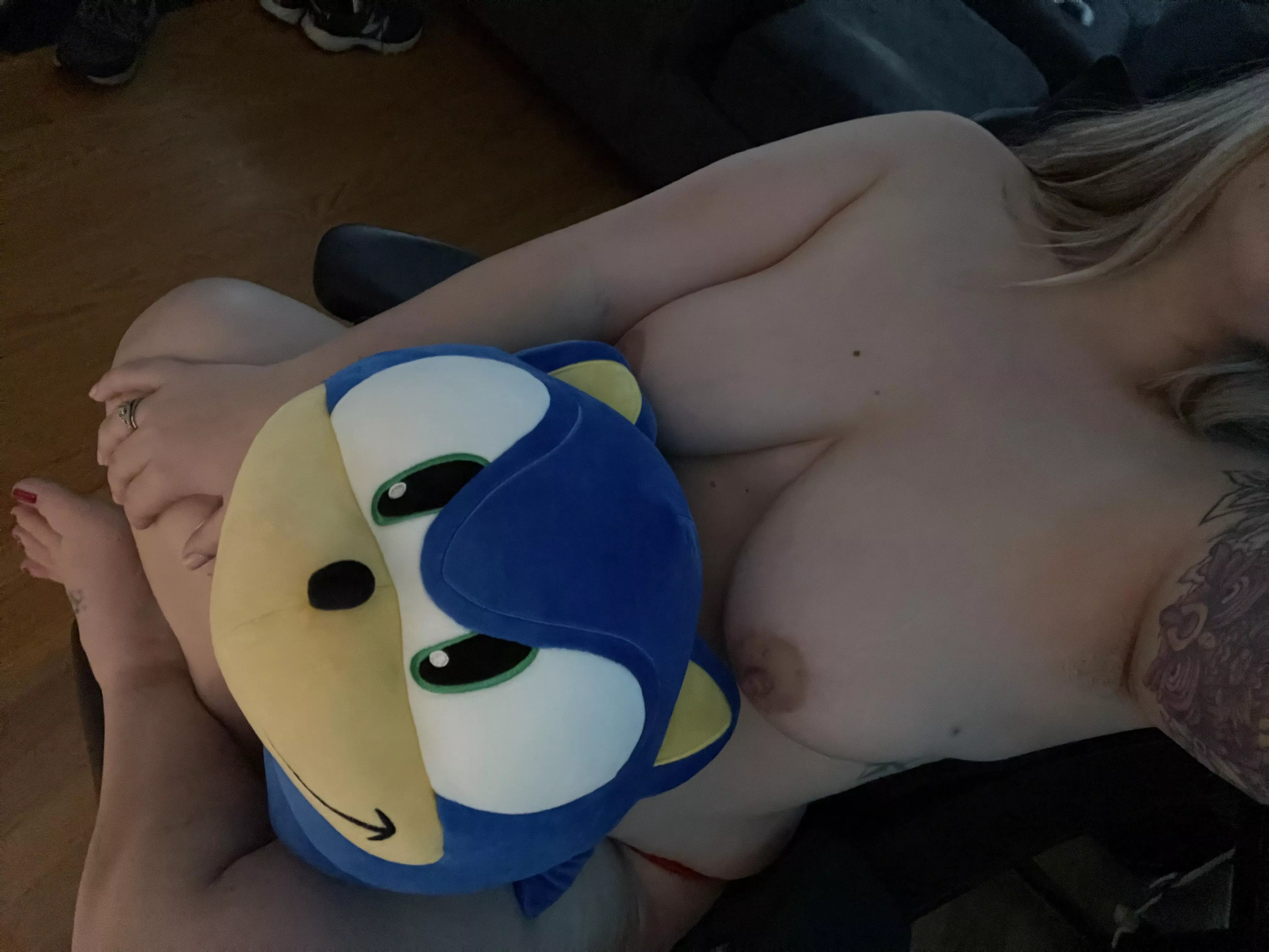 Coffee and Hi-Fi Rush with my main squeeze. [f]