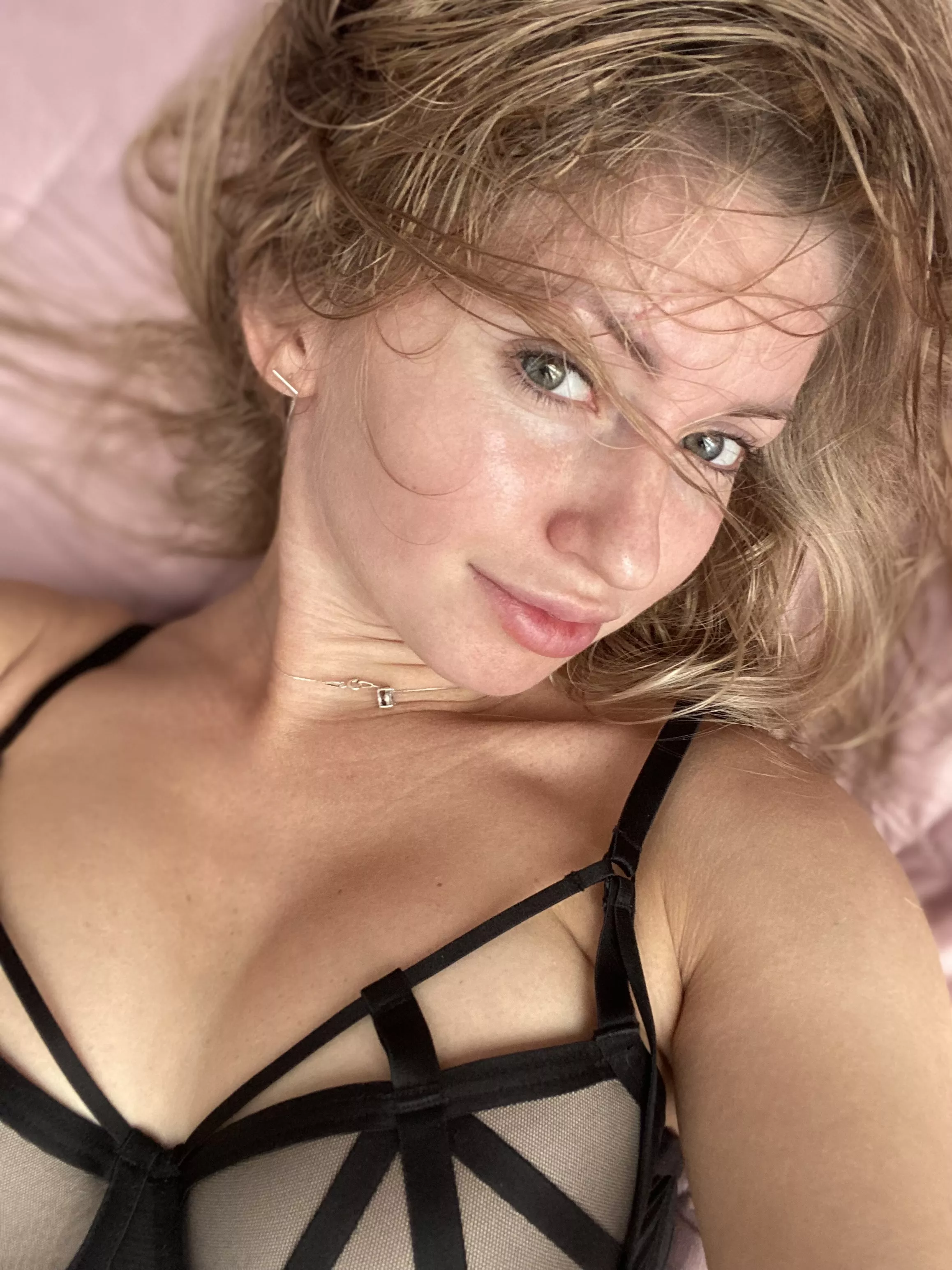 Do you want to spend this sunny day with my huge tits