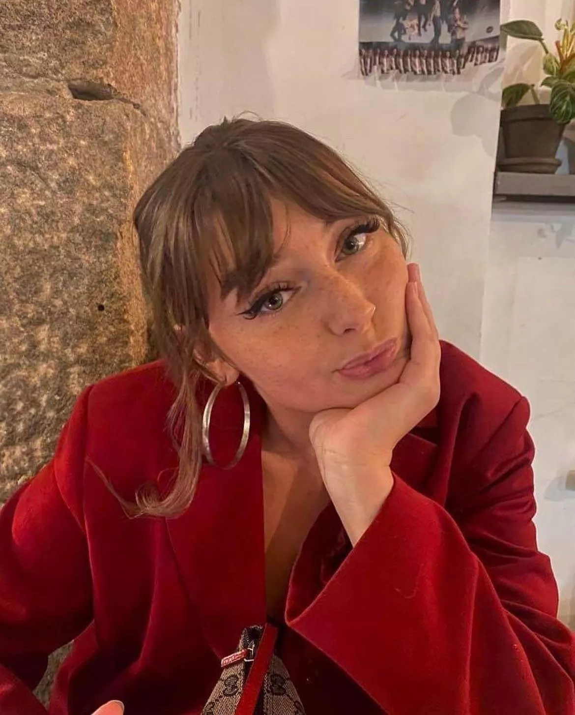 [domme]Arrows up if you are below 7inches and say yes and pm me with your size