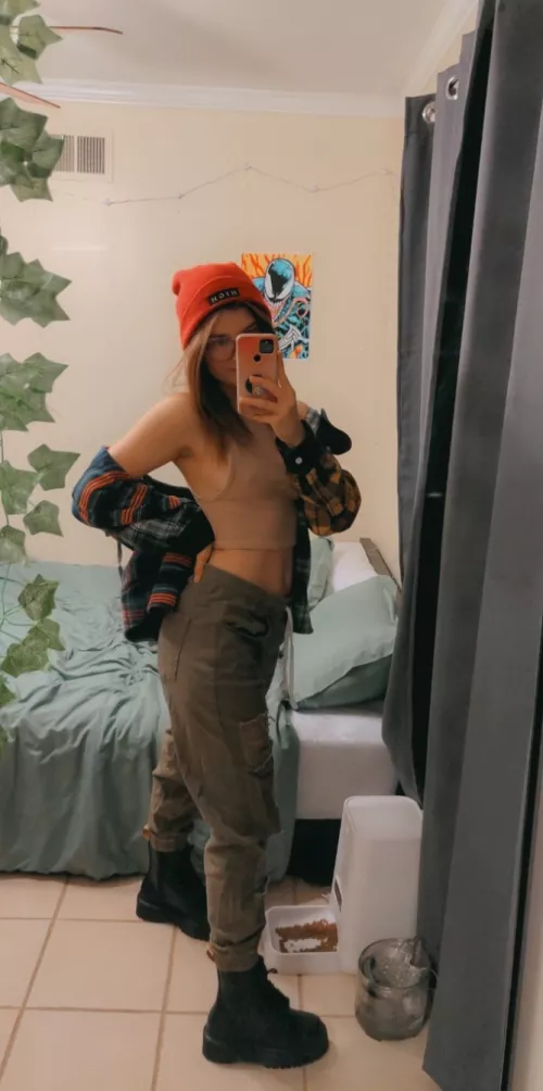 Dressed up nice today ☺️ [F]