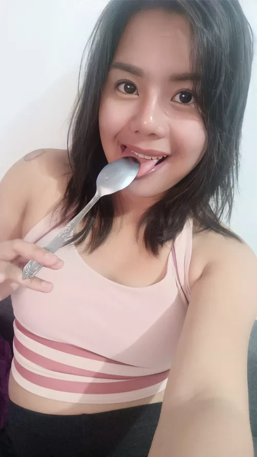 Eat ice cream and watch Netflix with me?