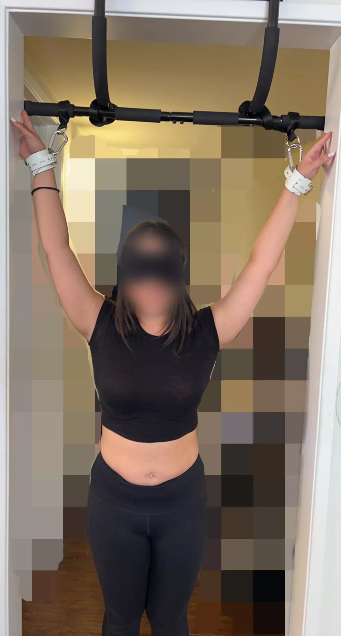 Ever been tickled standing up and can’t put your arms down. Dm for sessions. Los Angeles, Las Vegas, Scottsdale. Female lees only. Girlfriends too