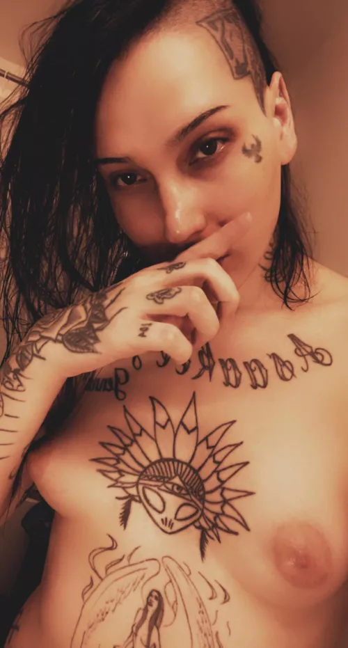 Fresh & Showered 🚿💋✨ #KK Pt. I