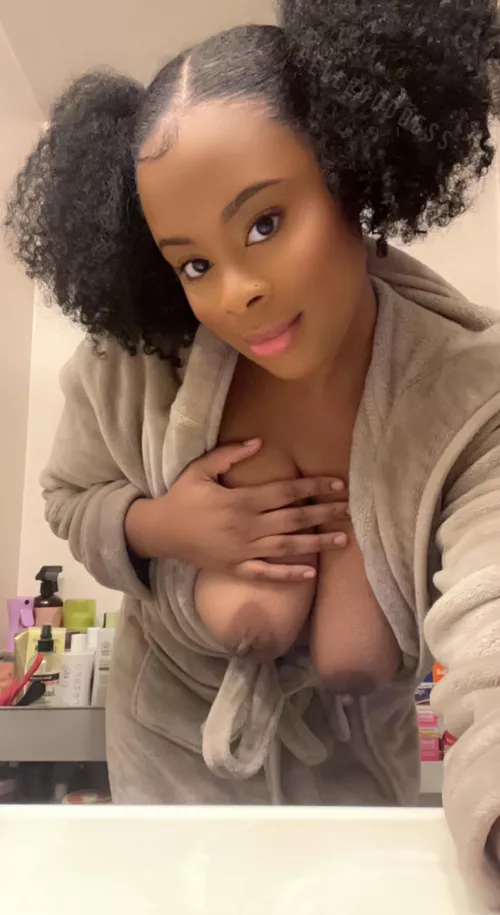 Good morning, cum suck on my nipples