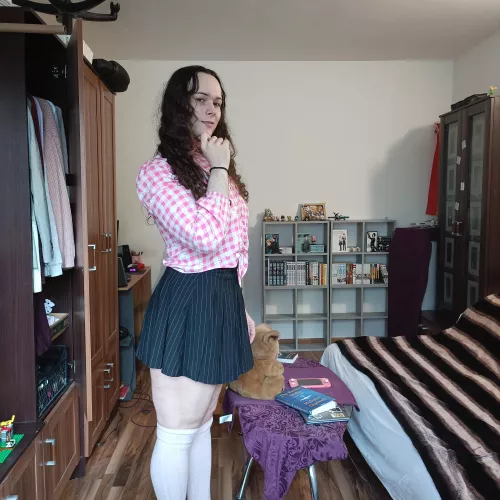 Happy Femboy Friday to everyonee <3